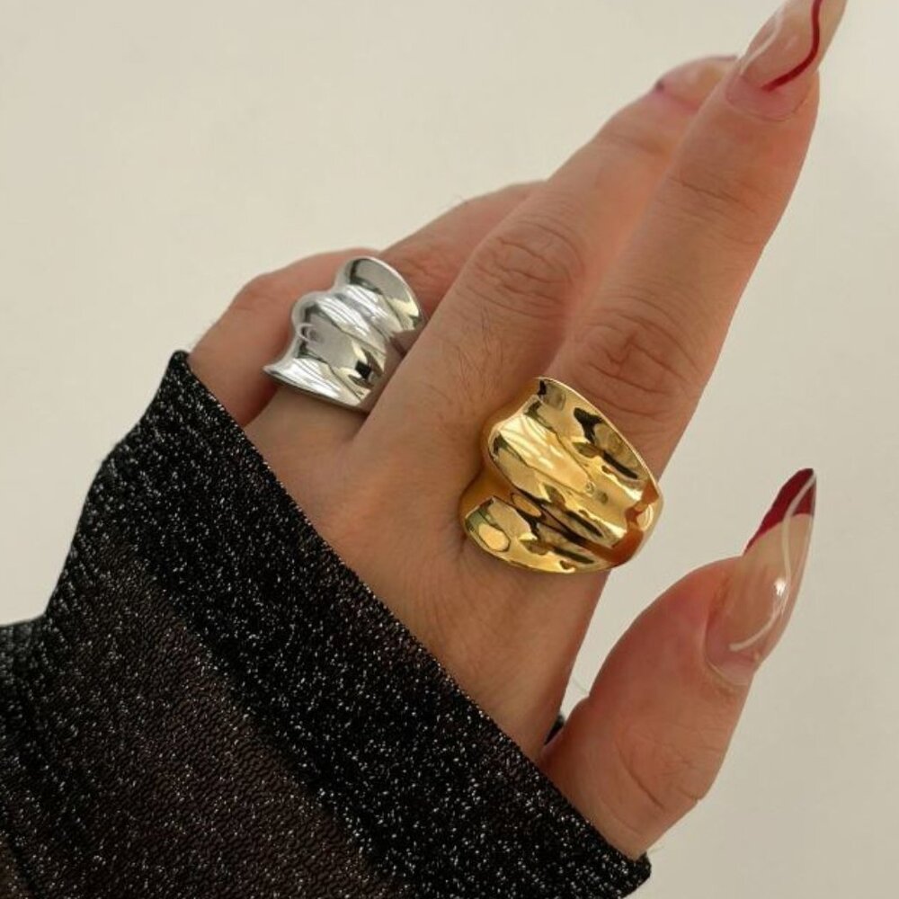 Modern Sculptural Wavy Ring | Available in Gold OR Silver Color | Size 8 OR 9
